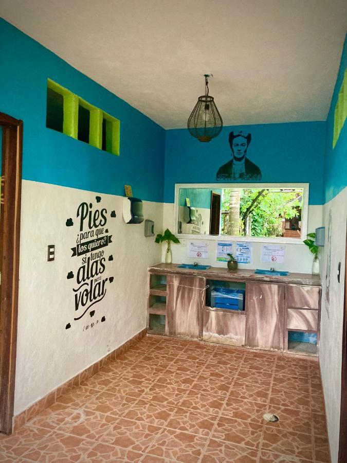 Yaxche Centro Hostal Y Camping Бакалар Екстер'єр фото